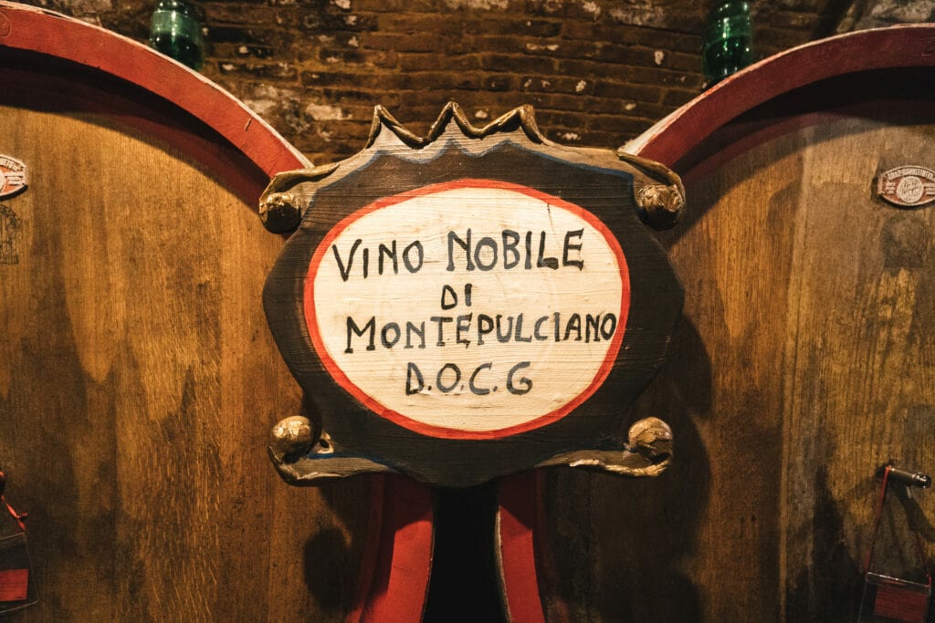 Botti di vino nobile di Montepulciano docg